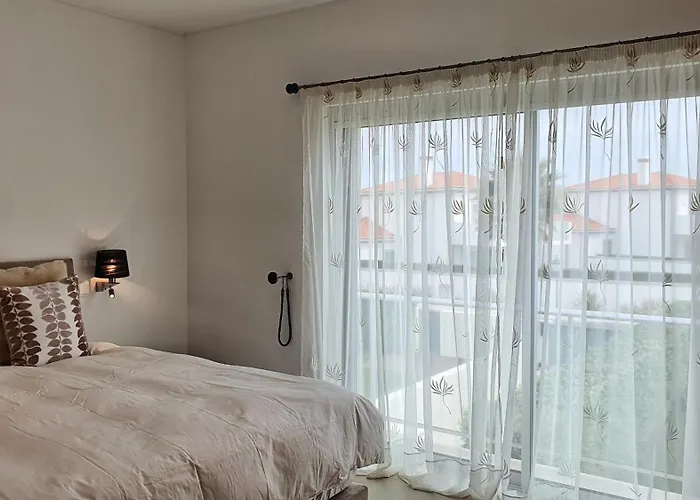 Villa Fantastica Com Vista Mar E Golfe, Praia Del Rey, Obidos Villa